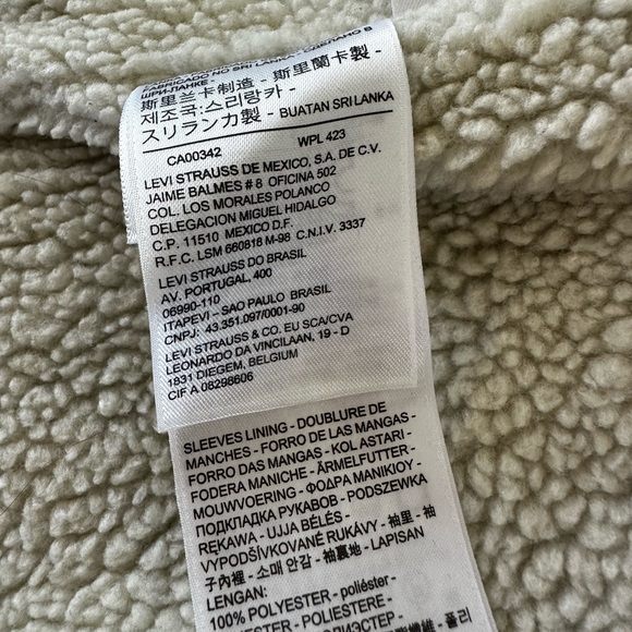 Levi’s Originals Women’s Sherpa Trucker Jacket - Picture 8 of 13